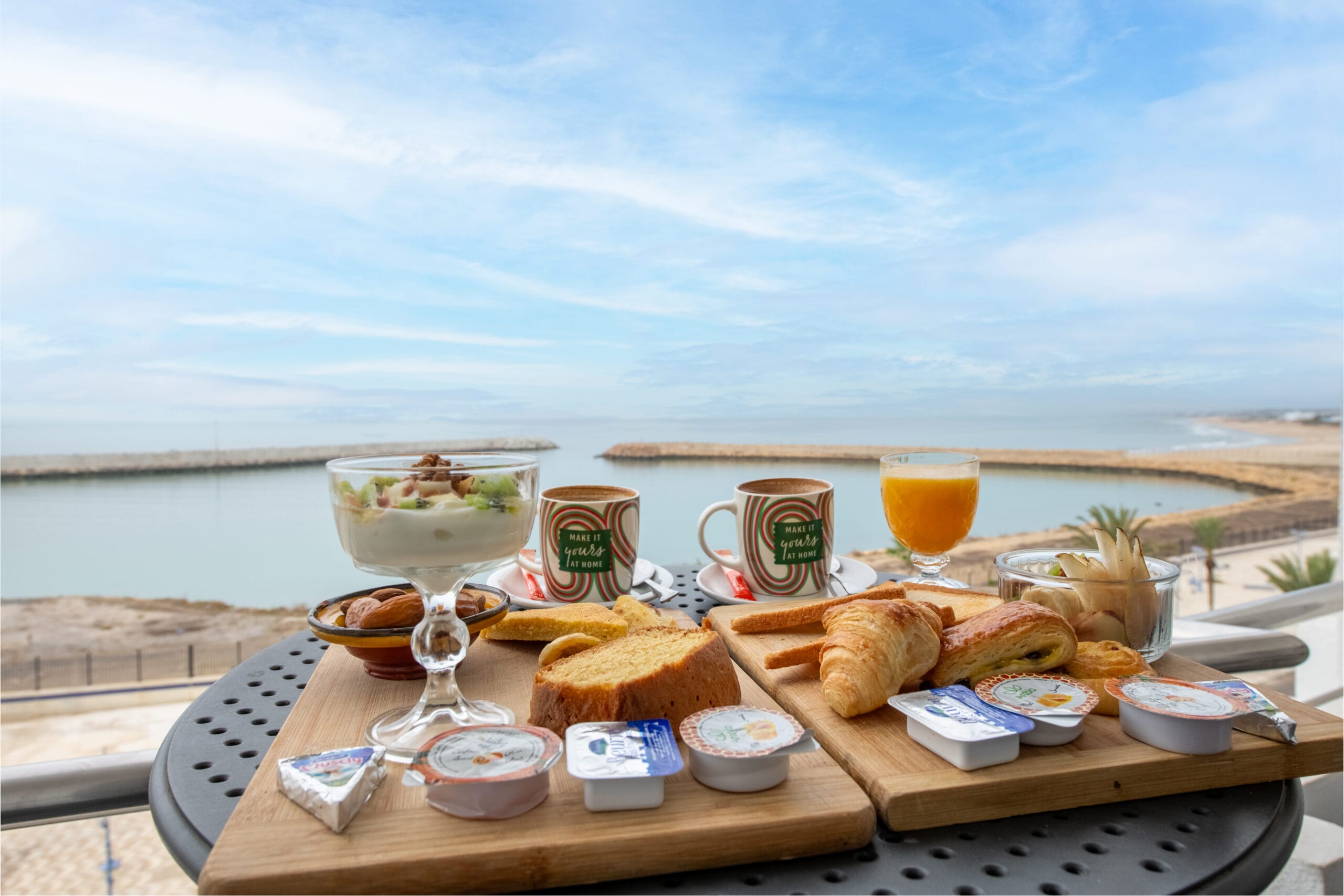 Appartement moderne avec vue mer à Asila32 AppartHotel